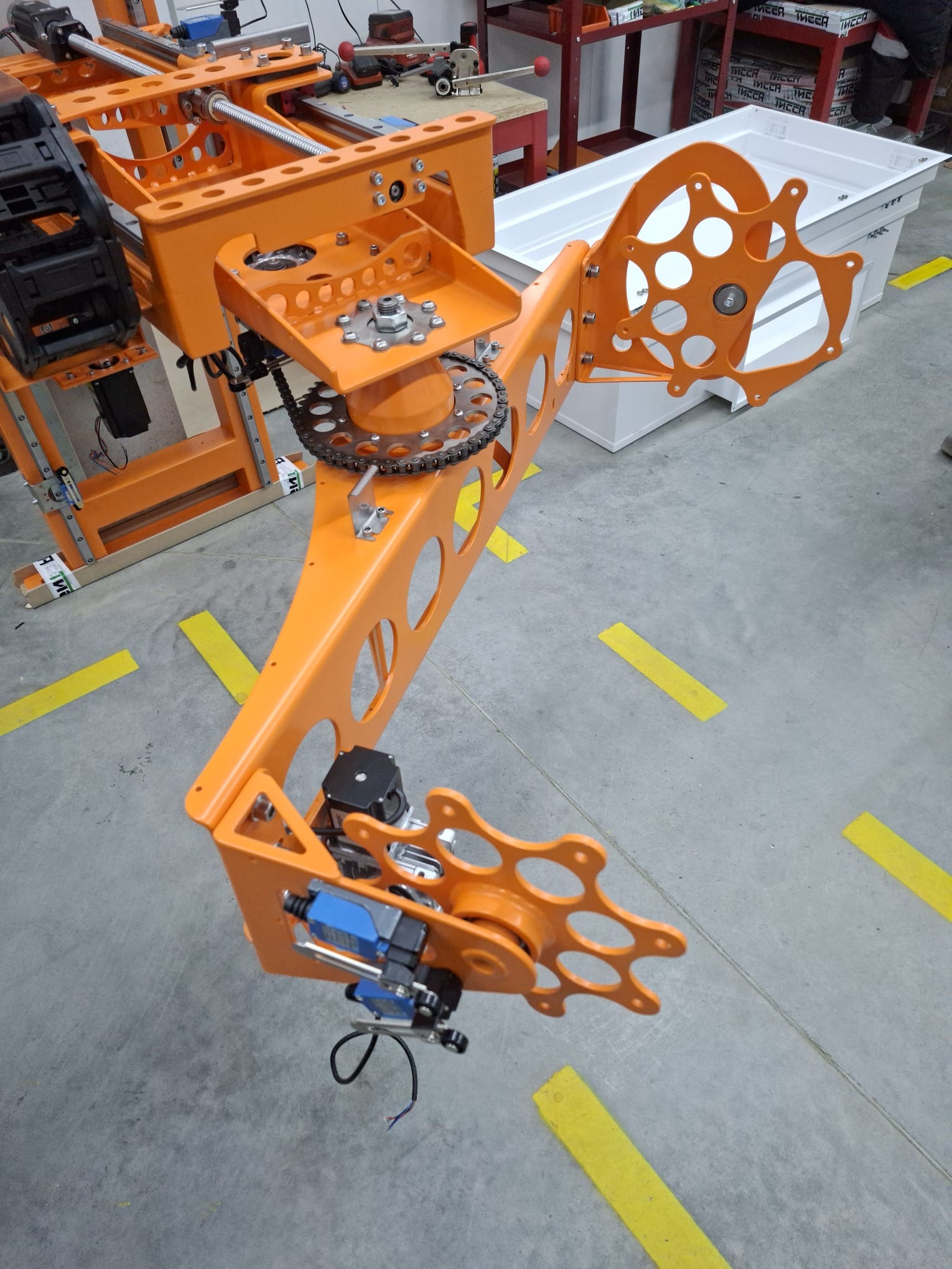 Специализированный штатив (моторизированный манипулятор)